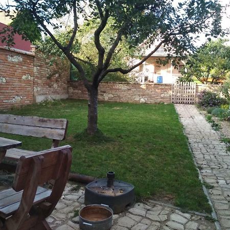 Ubytovani U Lomu Mikulov Ngoại thất bức ảnh