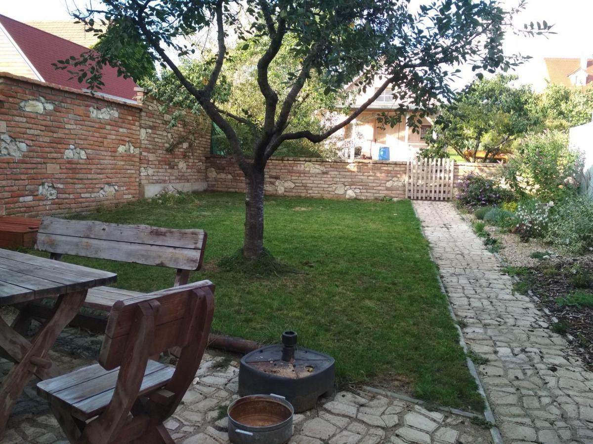 Ubytovani U Lomu Mikulov Ngoại thất bức ảnh